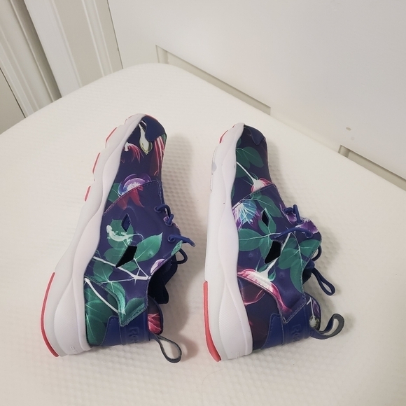 Reebok Colorful Print 3D Ultralite Sneakers Size 6, Walking, Running - Picture 15 of 16